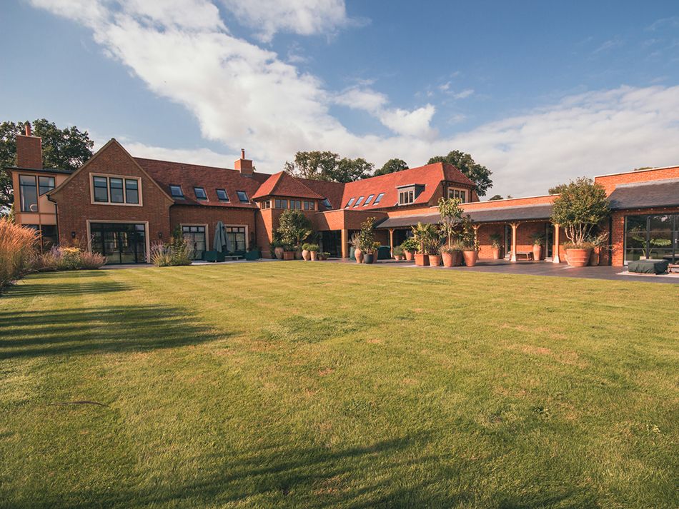 Improve Wi-Fi coverage around the whole property including gardens Improve Wi-Fi coverage around the whole property including gardens