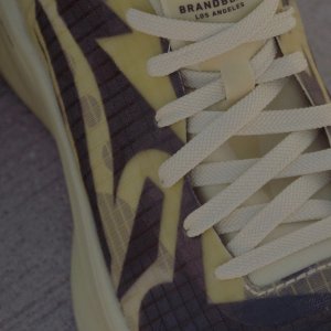 Brandblack website thumbnail background