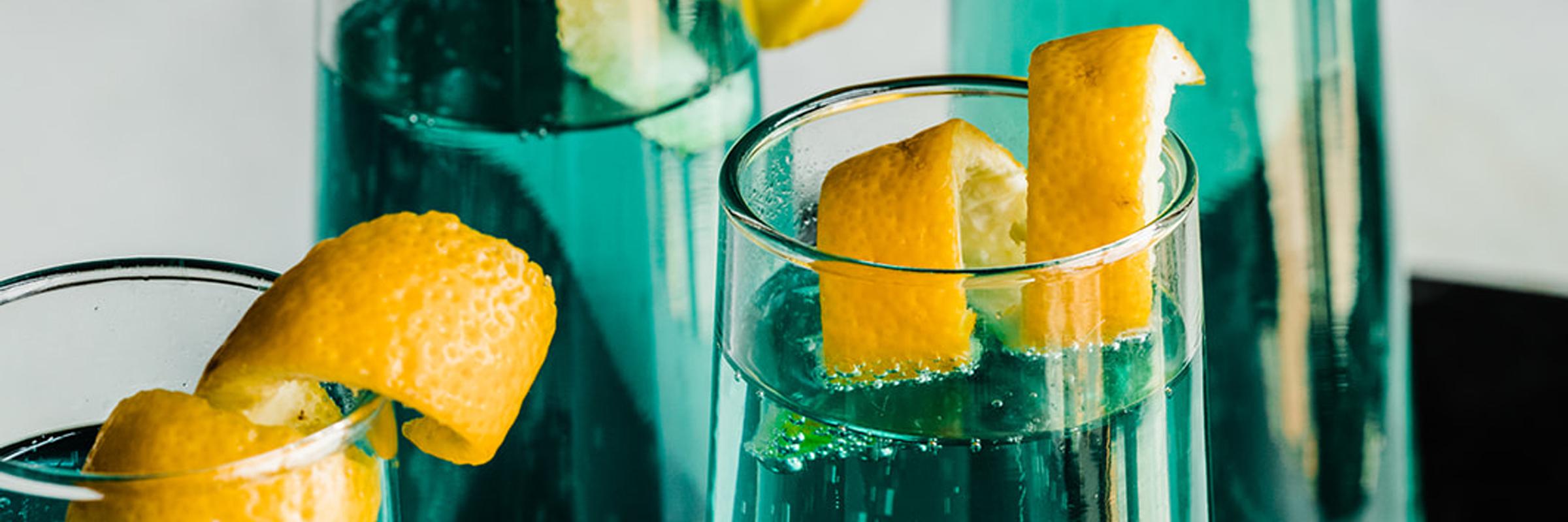 Guide to Citrus Peel Cocktail Garnishes - Moody Mixologist