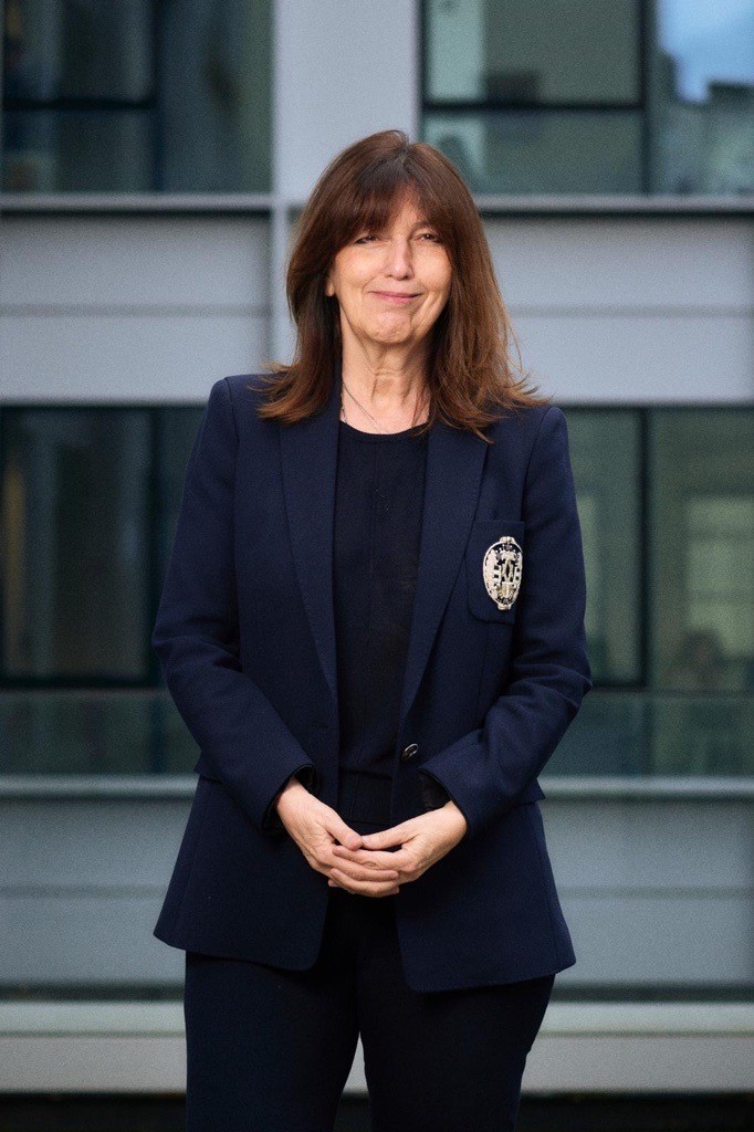 Headshot of Catherine Delhaye Kulich