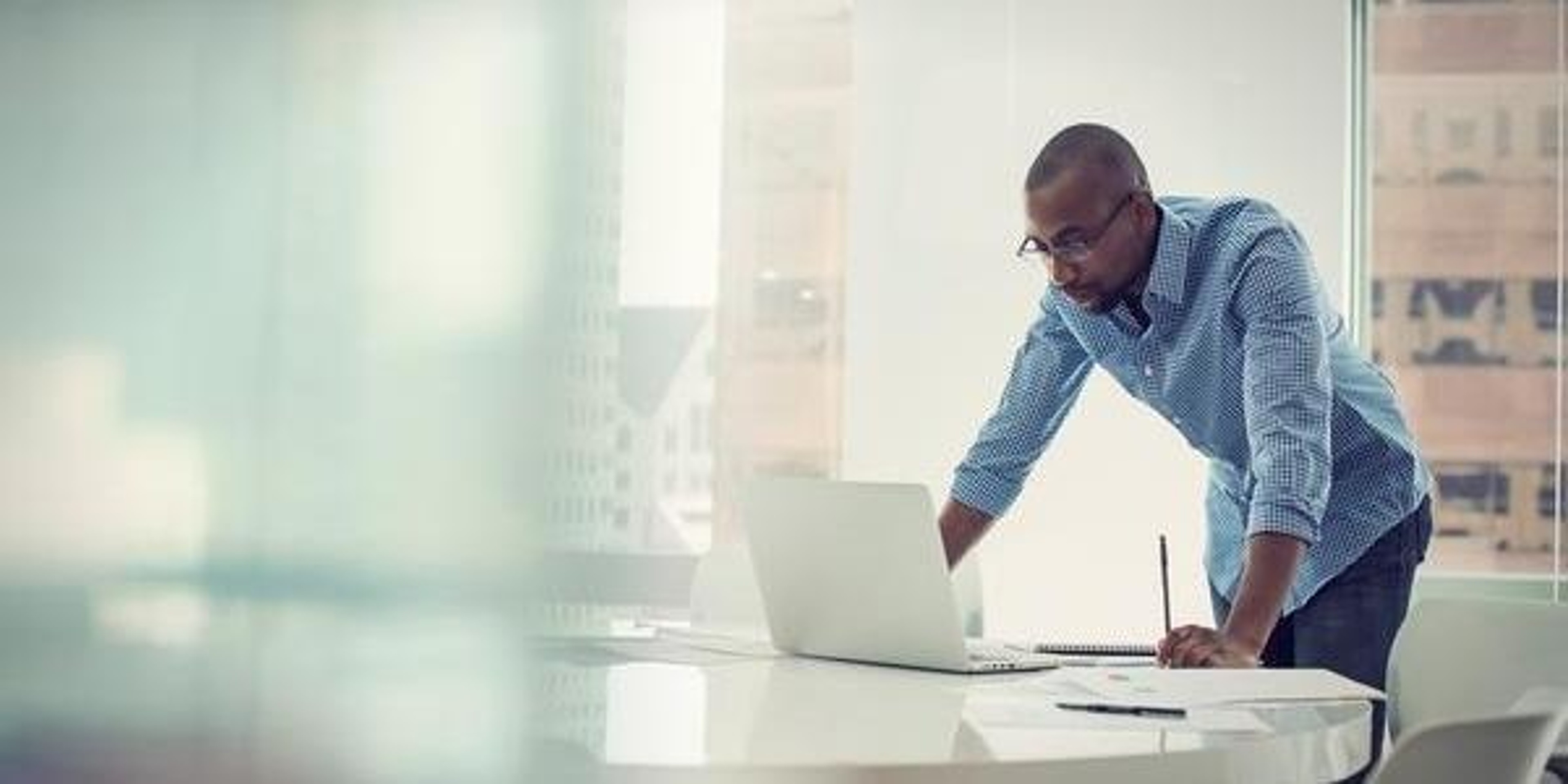 A board member preparing a board report with Diligent Boards