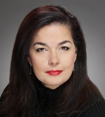 Headshot of Ana Dutra