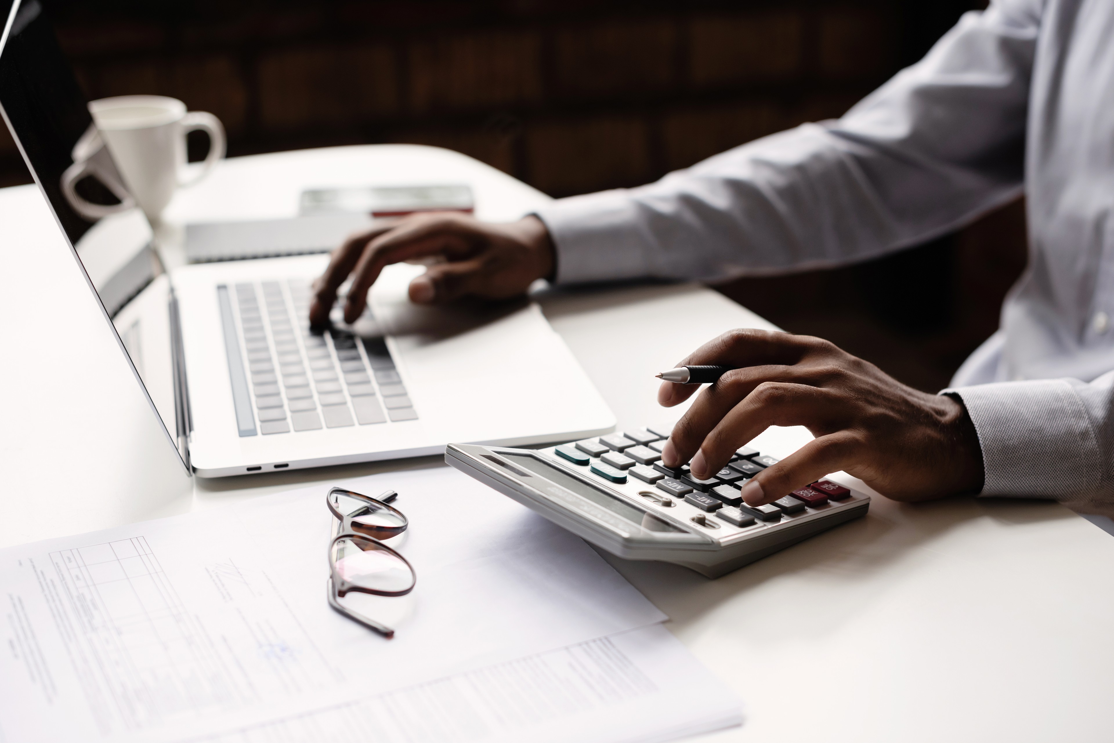 How to measure the ROI of public board management software