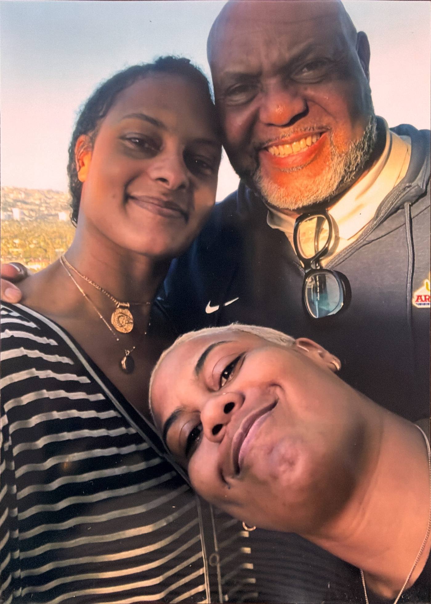 Ricky with his daughters