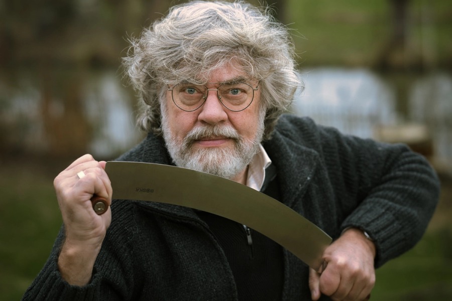 Felix Wilbrink met kaasmes
