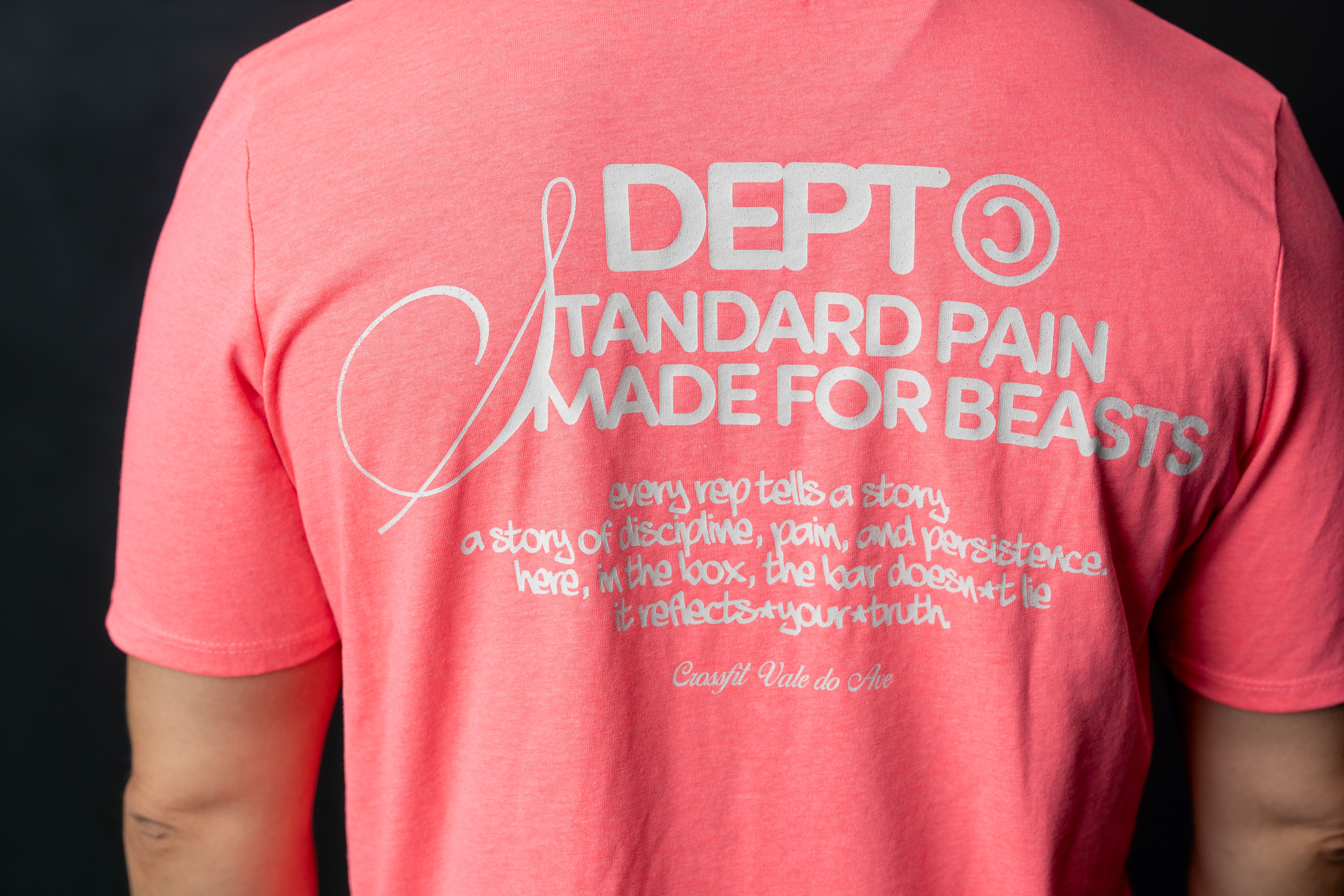 Crop Top Made for Beasts Rosa Costas Closeup
