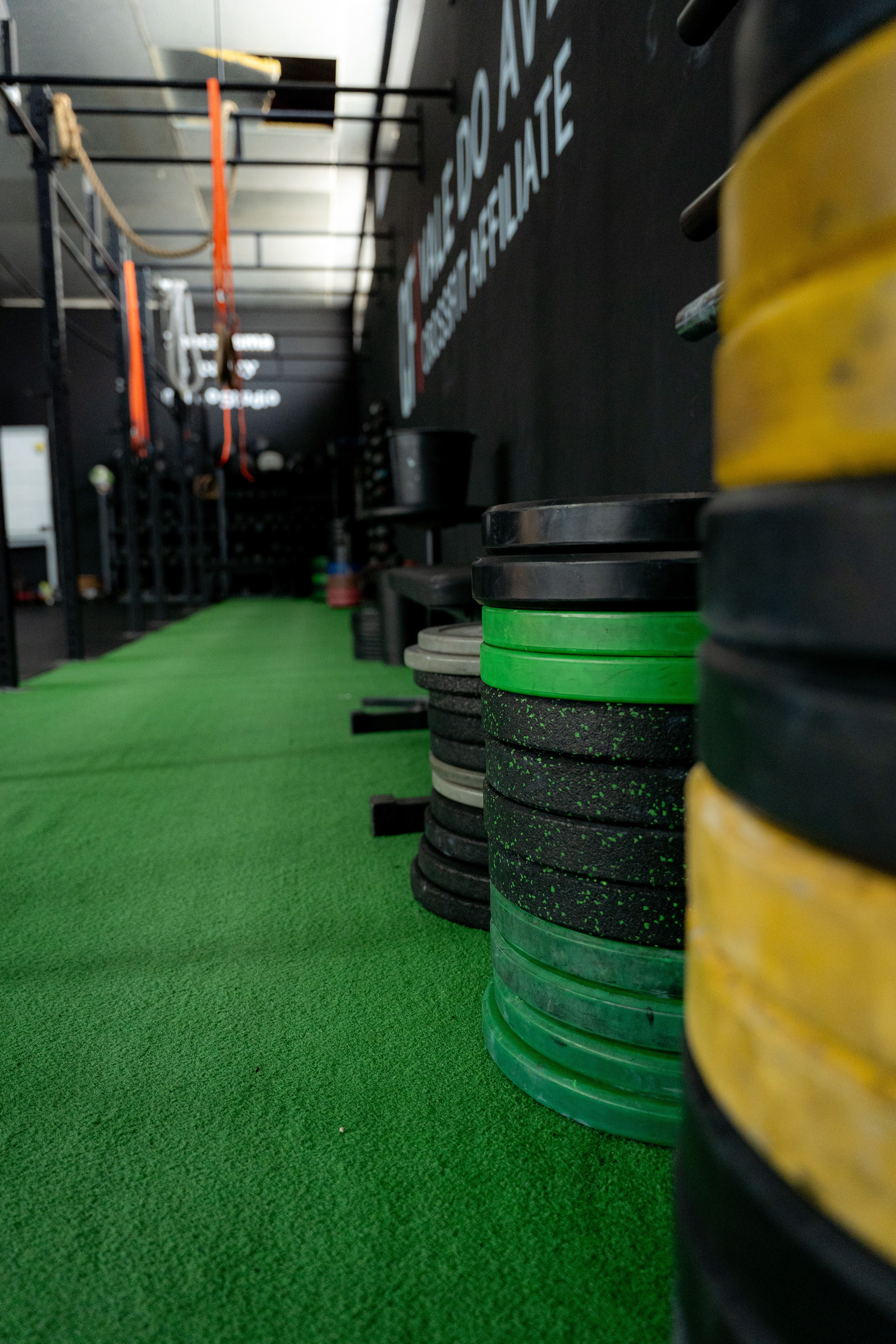 A box - racks, discos olímpicos