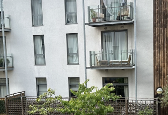 2-bed ground-floor flat · Battersea, London