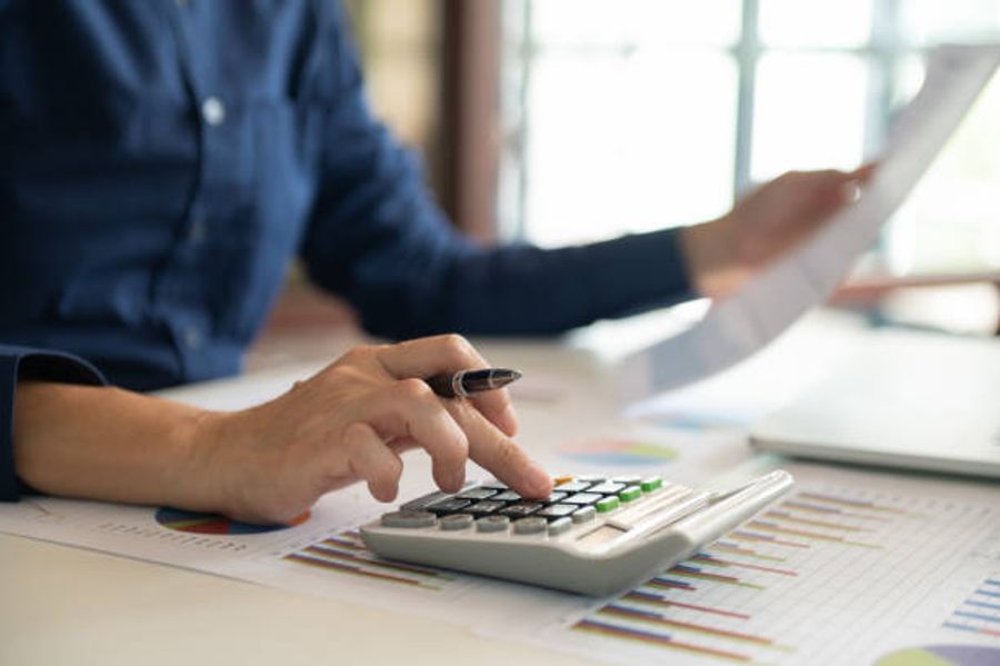 How Much Money Do I Need to Start a Shopify Store?
