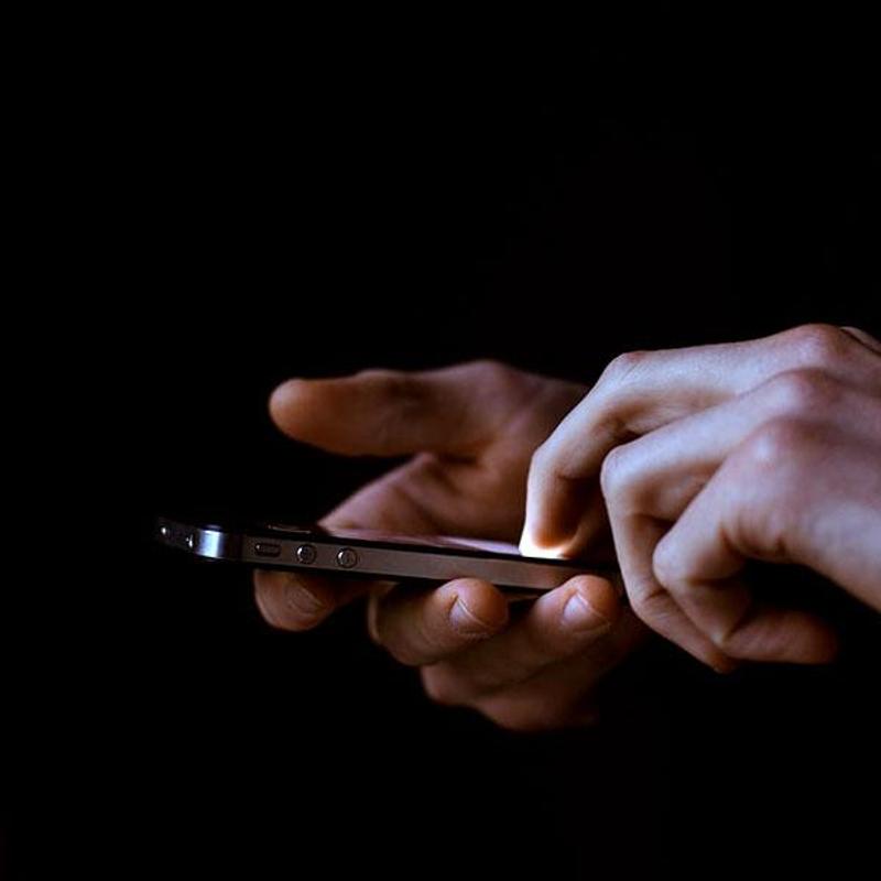 hands using a phone