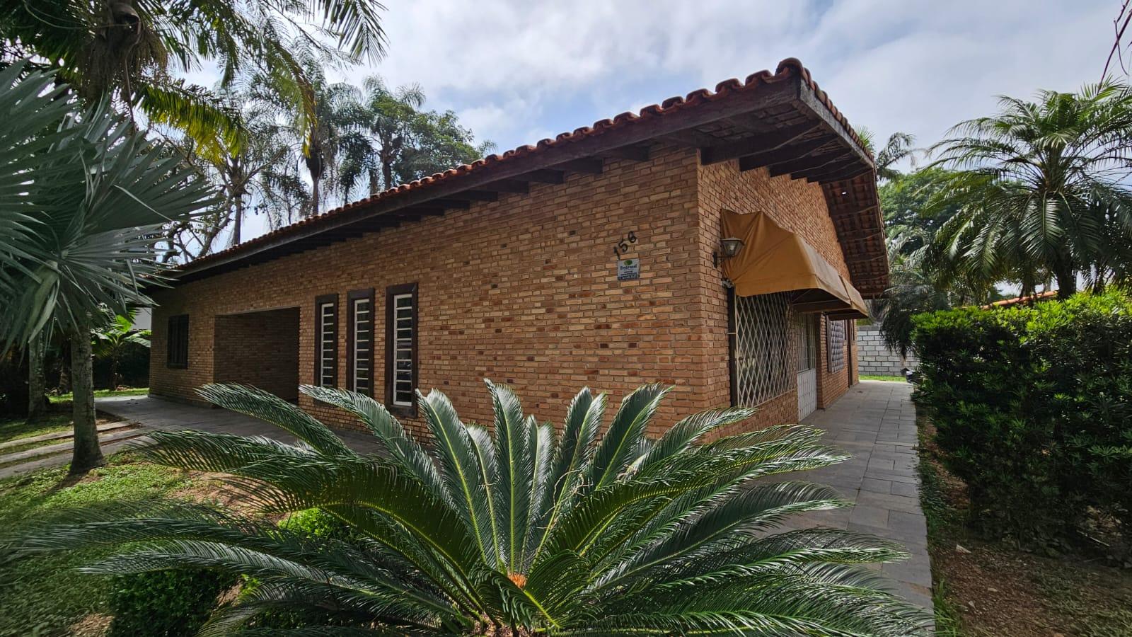 Ampla casa térrea no centro - Foto 1