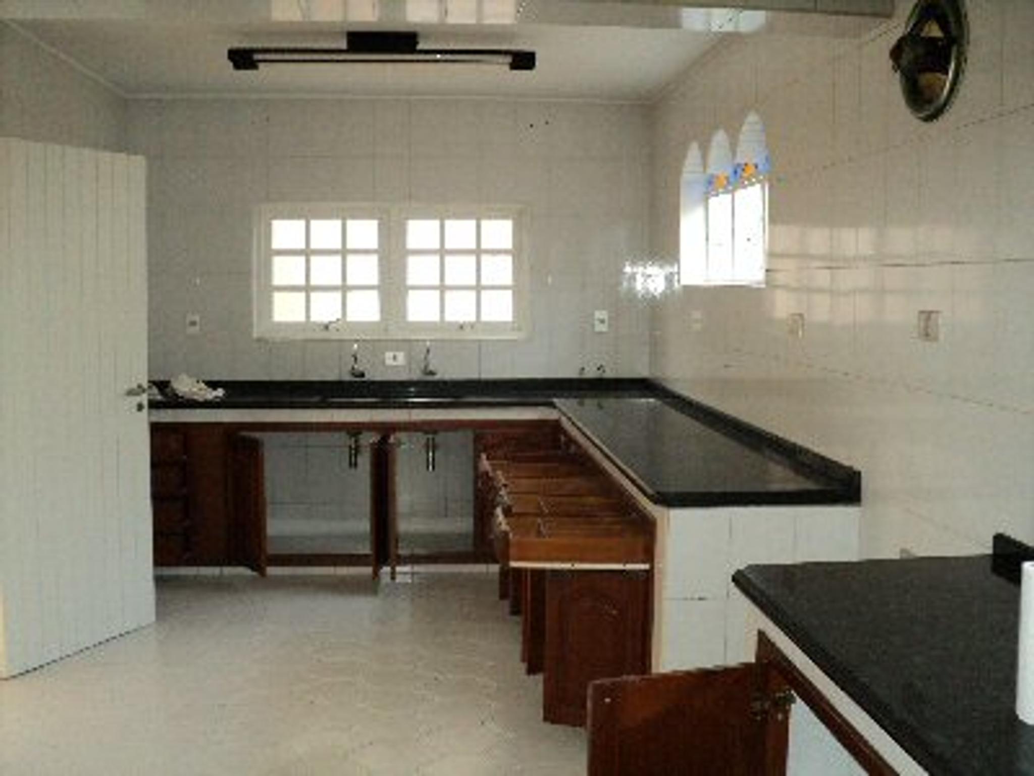 Sobrado tres dormitórios, com edícula- Bairro Itapema - Miniatura 7