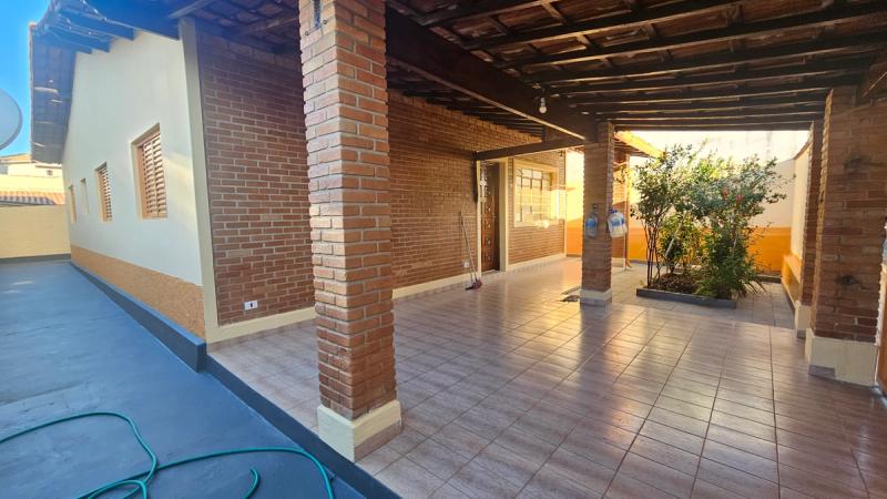 Casa Térrea no Centro 