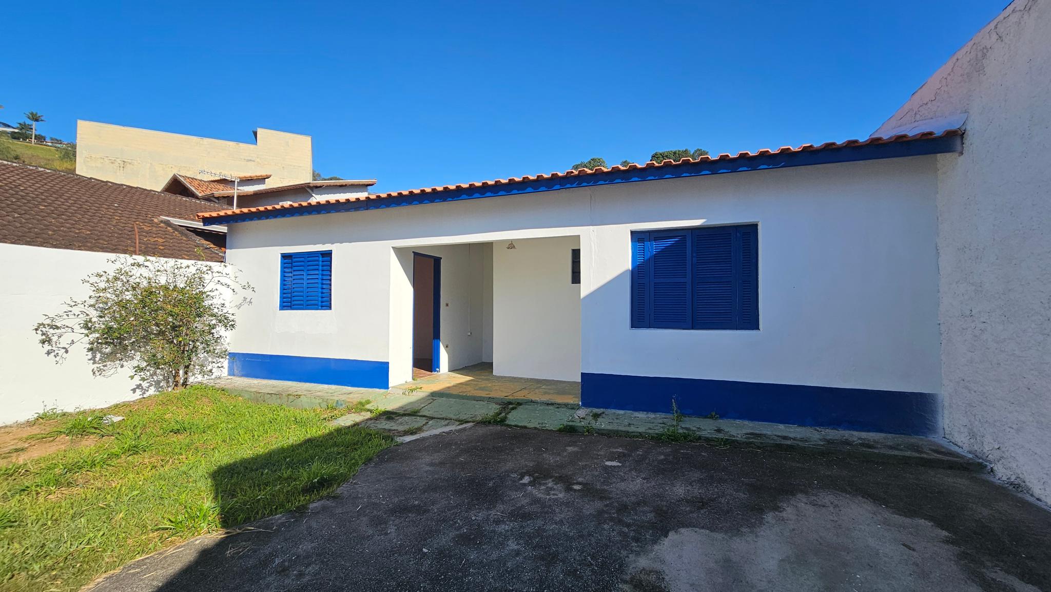 Casa Térrea no Centro com quintal - Miniatura 9