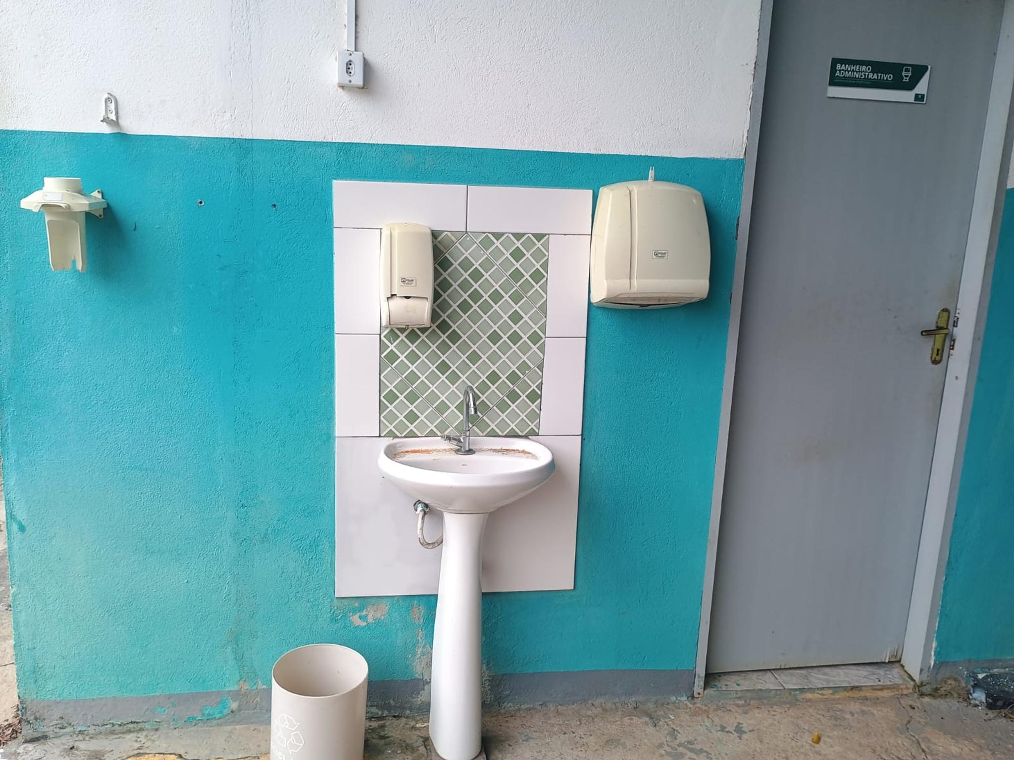 Galpão de 350  m2, semi-aberto situado na Rua João Barbosa de Oliveira  - Miniatura 8