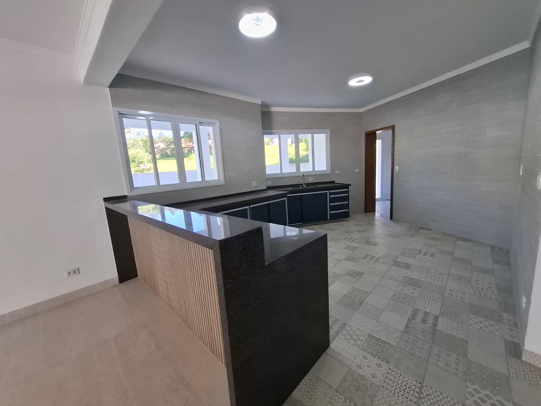 Casa Alto Padrão Condomínio Alpes - Miniatura 11