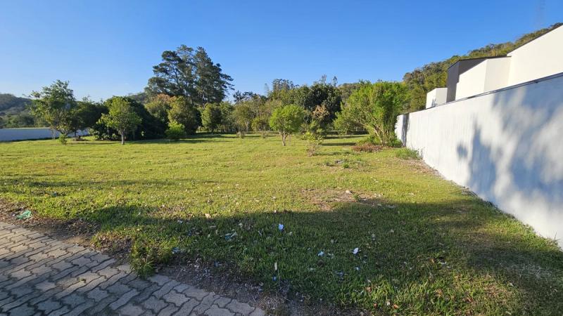 Terreno fundo para rio Residencial da Ilha