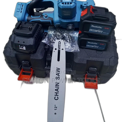 Rechargeable Makita 12" Chain Saw