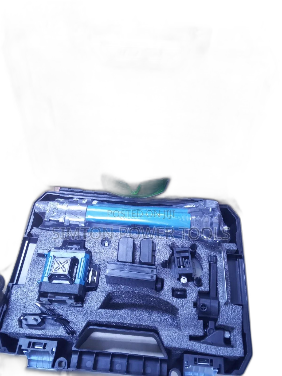 Brand New Makita 16" Laser Level
