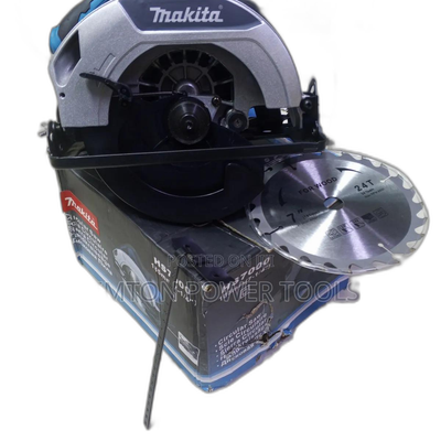 Electric Makita 7" Circular Saw