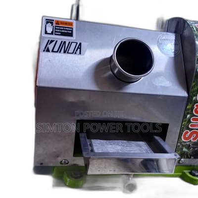Kunda Sugarcane Juice Extractor.