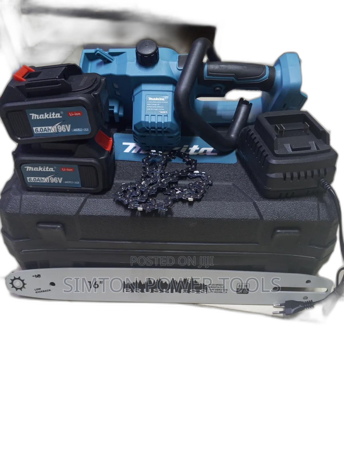 Cordless 16" Makita Chainsaw