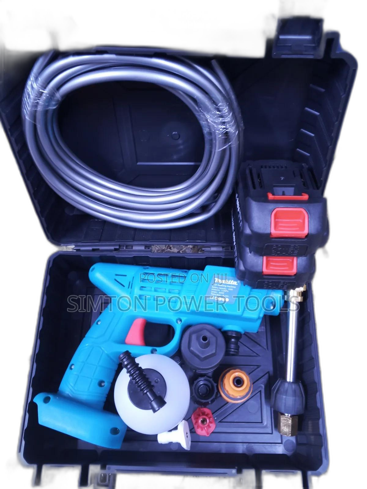 Rechargeable Makita Pressure Washer