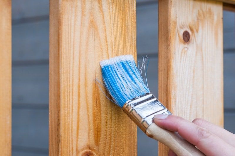 How to Clean Wood Stain From Brushes