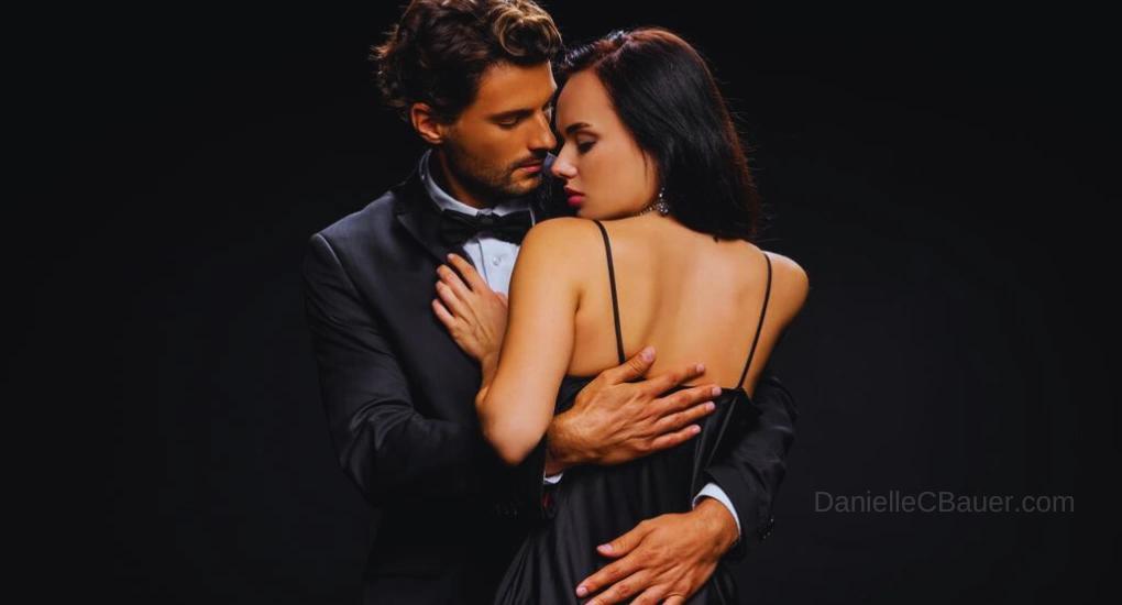 10 Sinais de Que Ele Está Sentindo Amor!