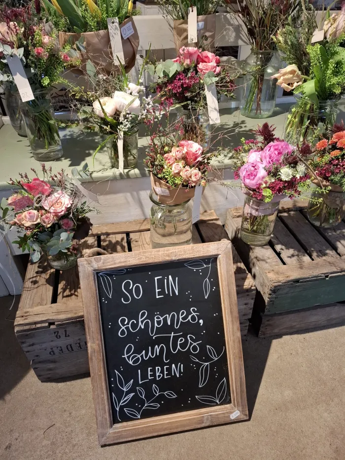 Schnittblumen und Sträuße