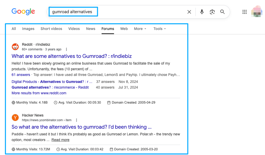 Google search results page showing top discussions on Gumroad alternatives on Reddit and Hacker News, helping creators find better platforms with lower fees.