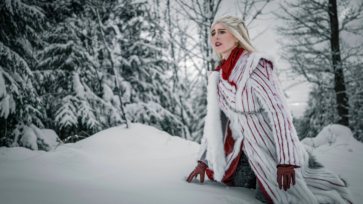 Daenerys Targaryen Snow