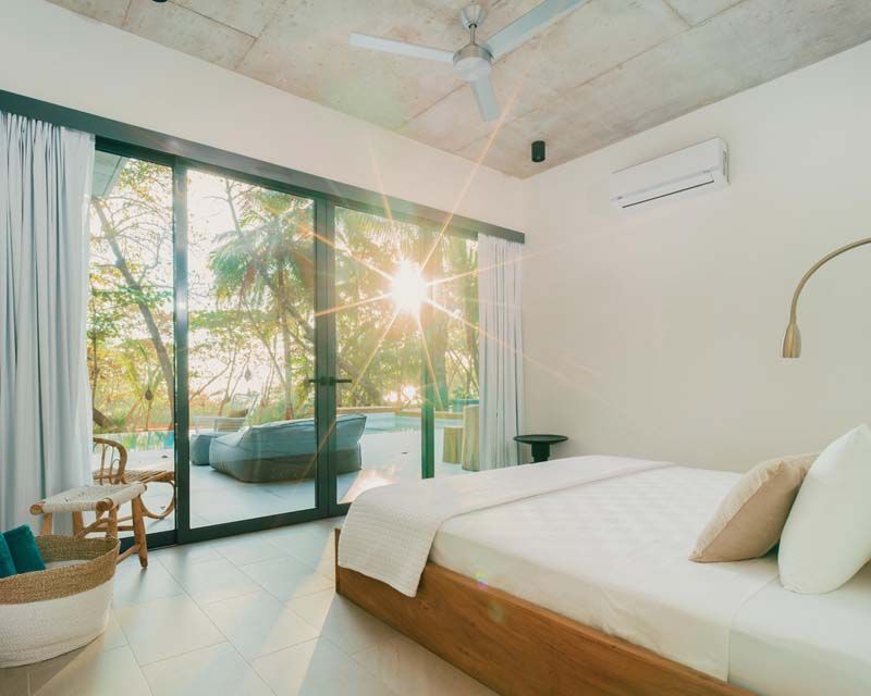 Beachfront Jungle Villa — image 9