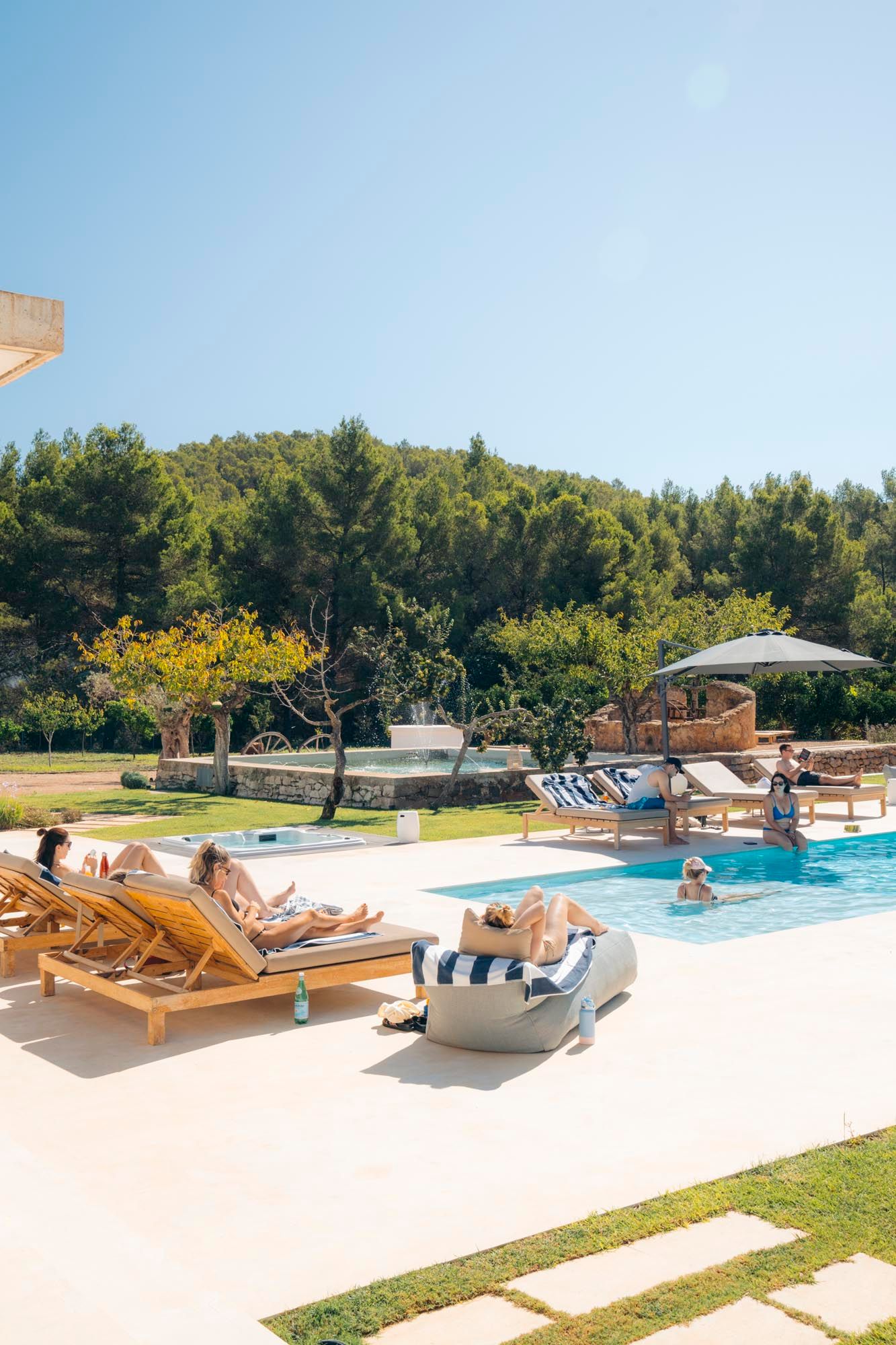 Private Countryside Estate — image 3