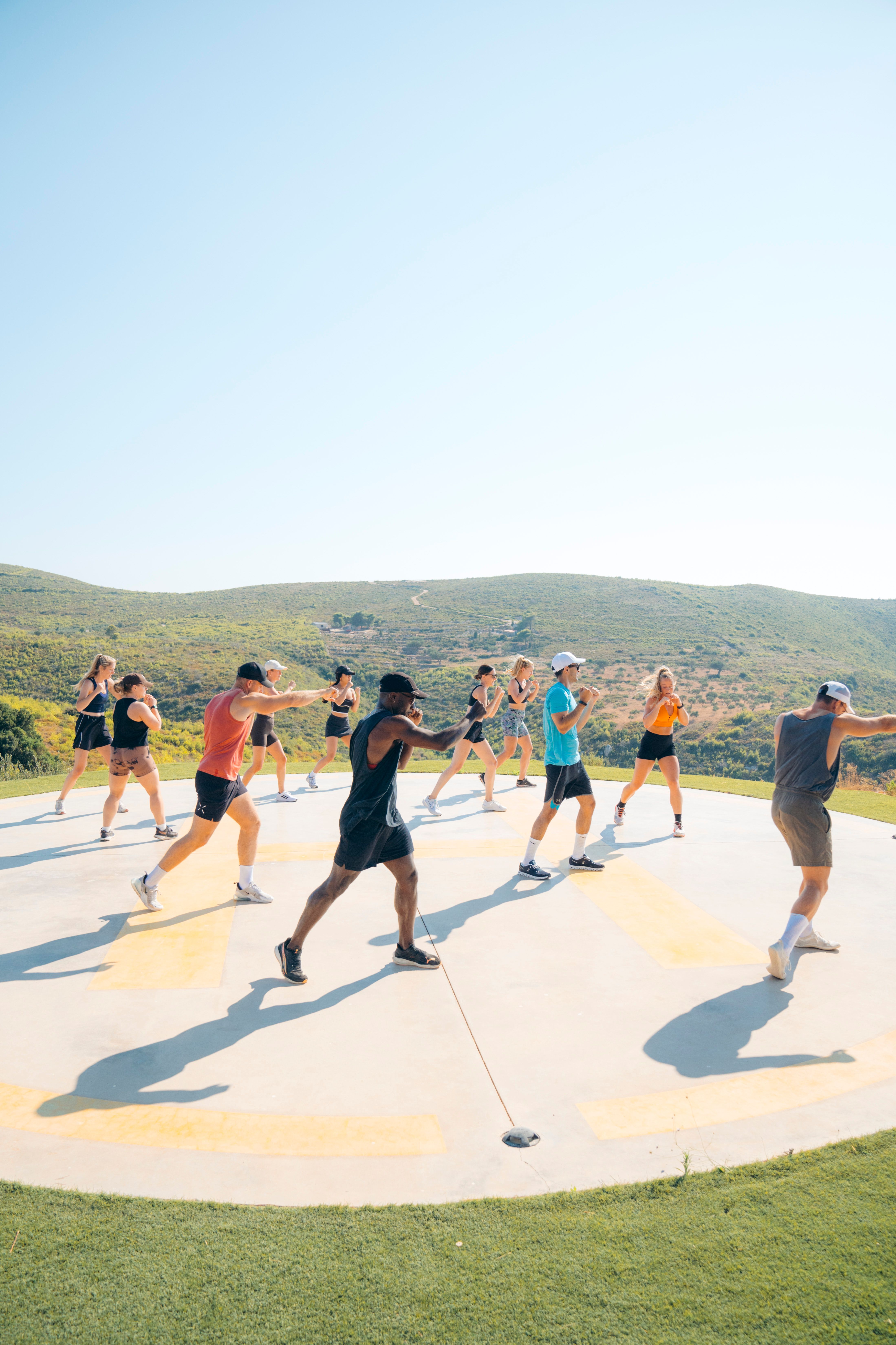 Luxury Clifftop Villa — image 11