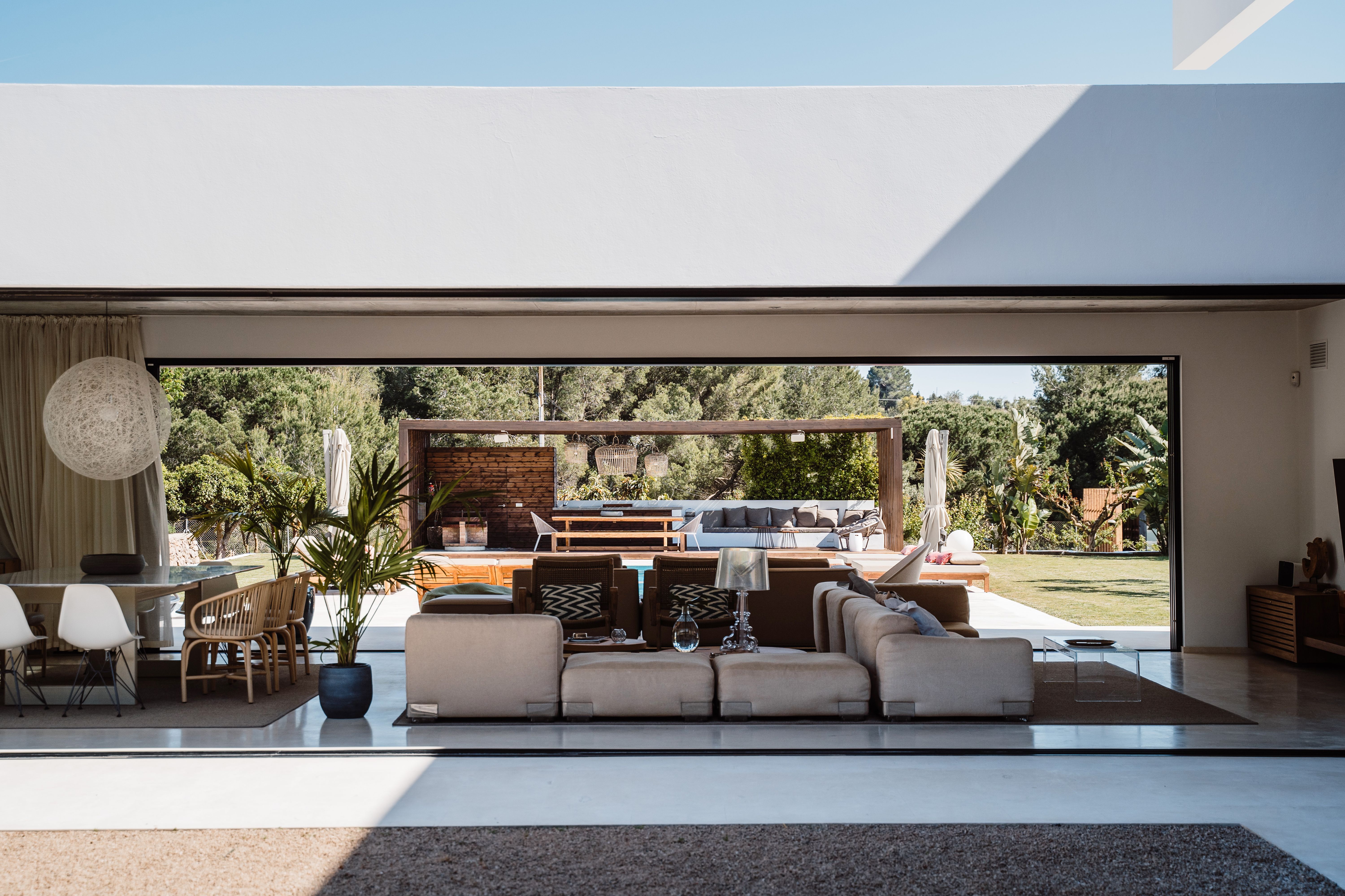 Private Countryside Estate — image 14