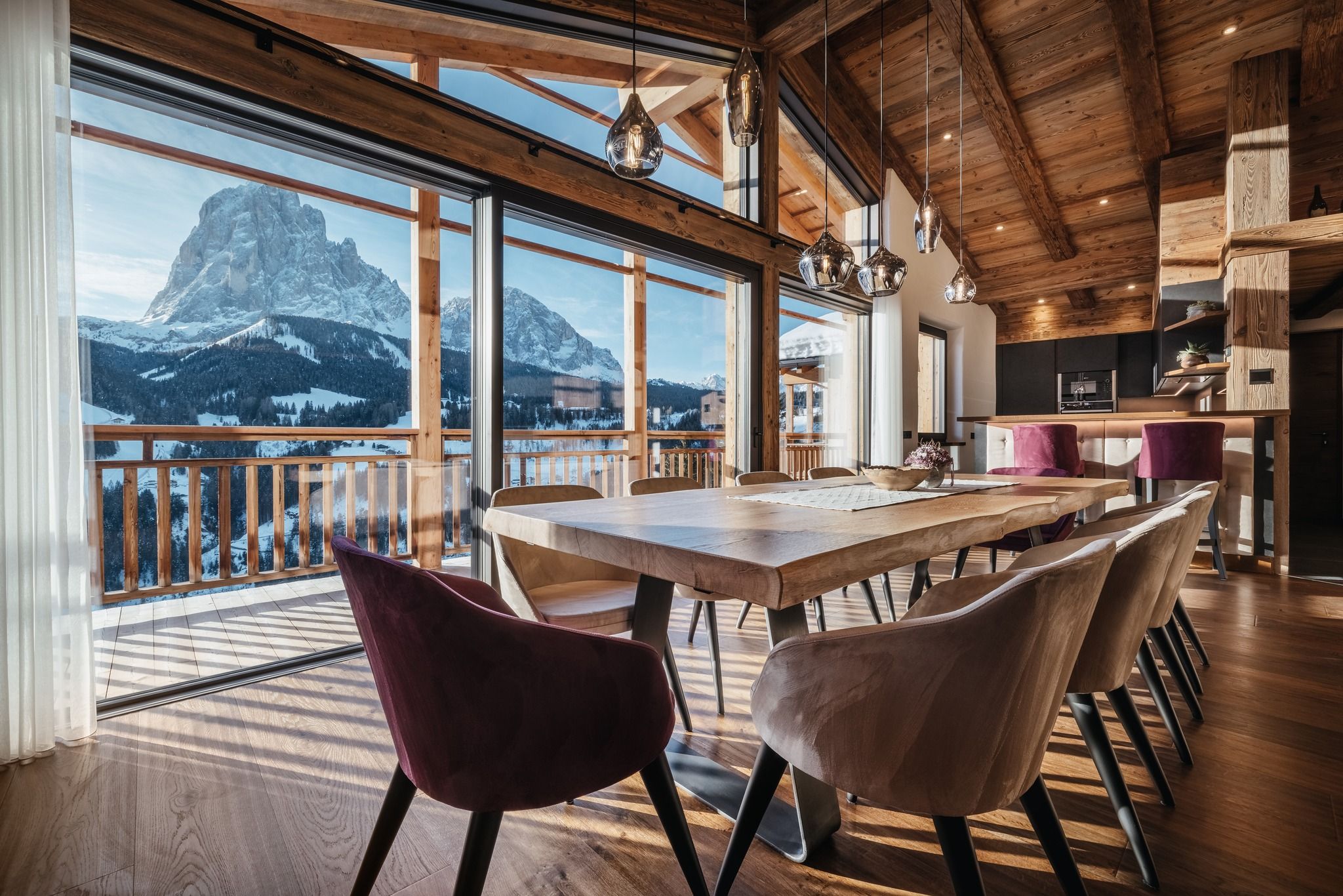 Luxury Mountain Chalet — image 4