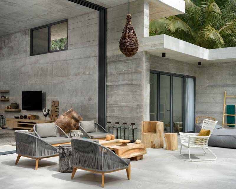 Beachfront Jungle Villa — image 3