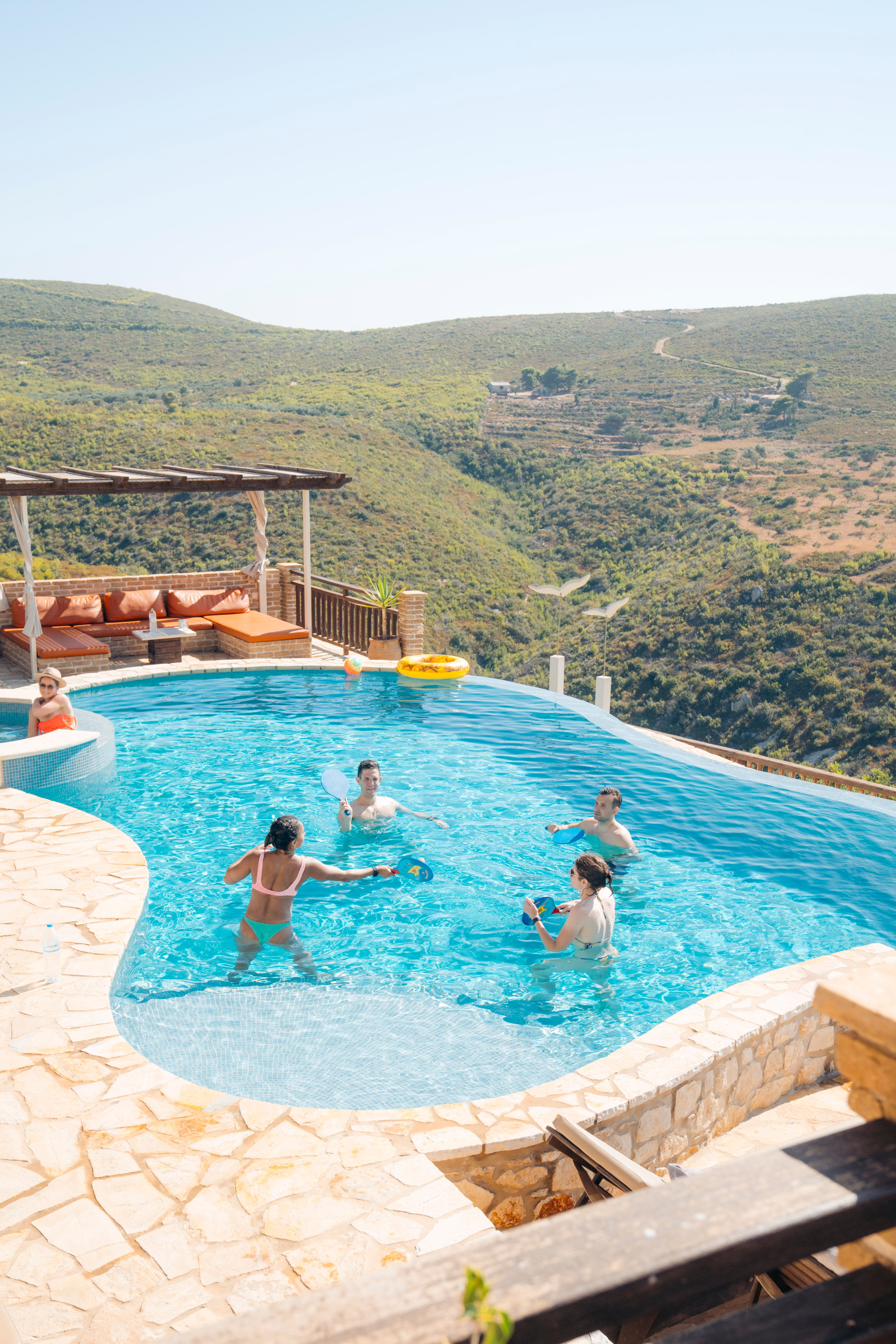 Luxury Clifftop Villa — image 10