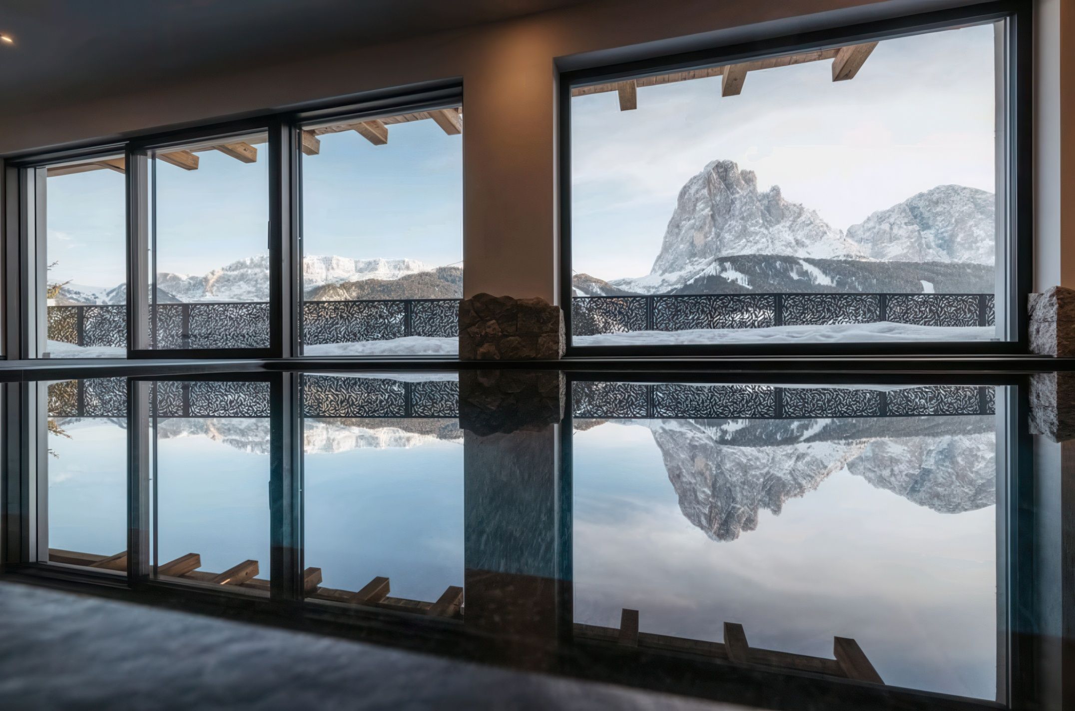 Luxury Mountain Chalet — image 2