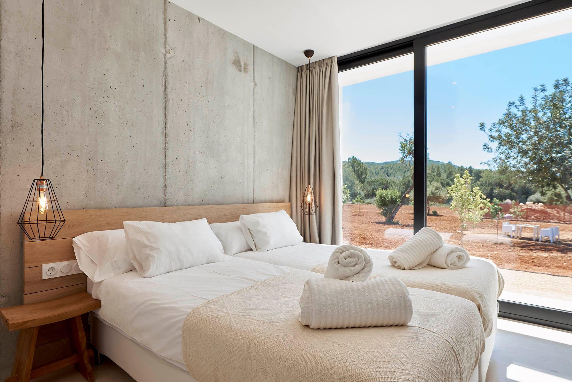 Private Countryside Estate — image 4