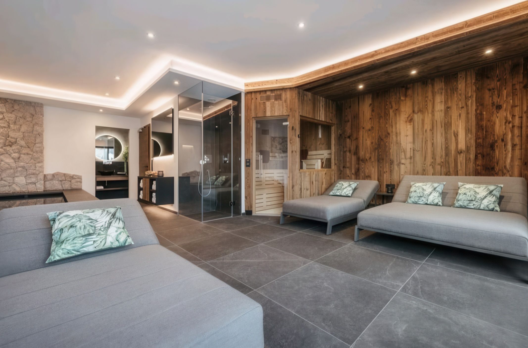 Luxury Mountain Chalet — image 6