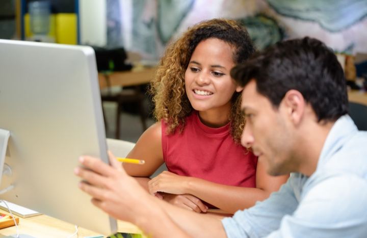Young people learning about Digital Marketing