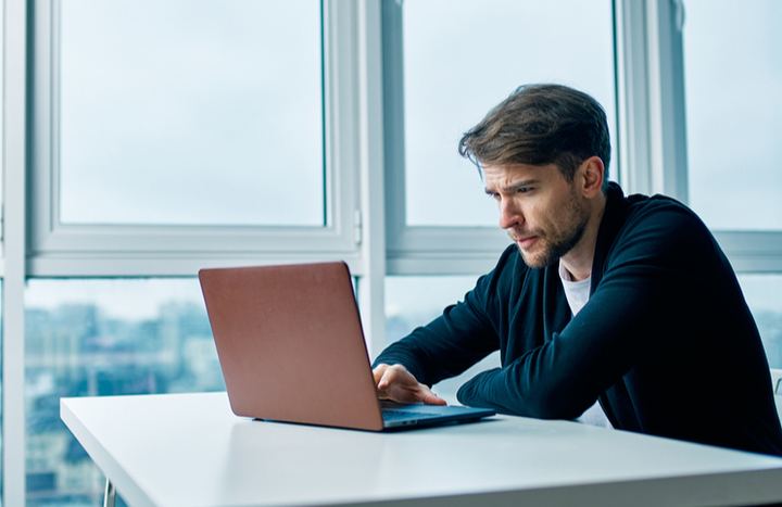 Entrepreneur looking for affiliate programs