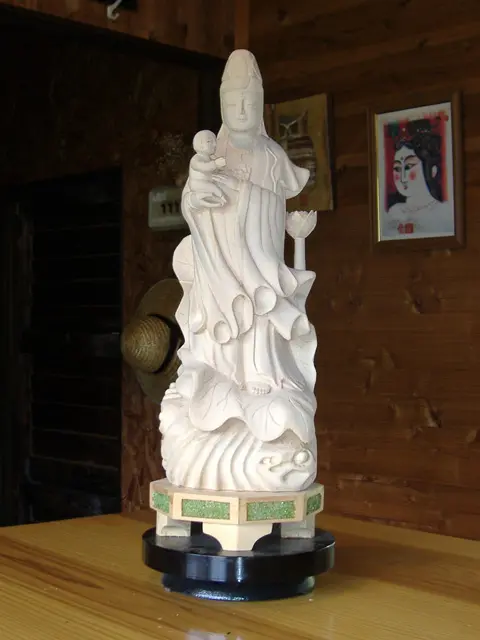 고객님의 조각 작품 수자관음상