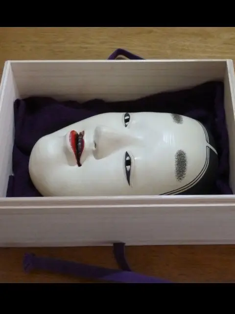 고객님의 조각 작품 능면 신공황후 미히바