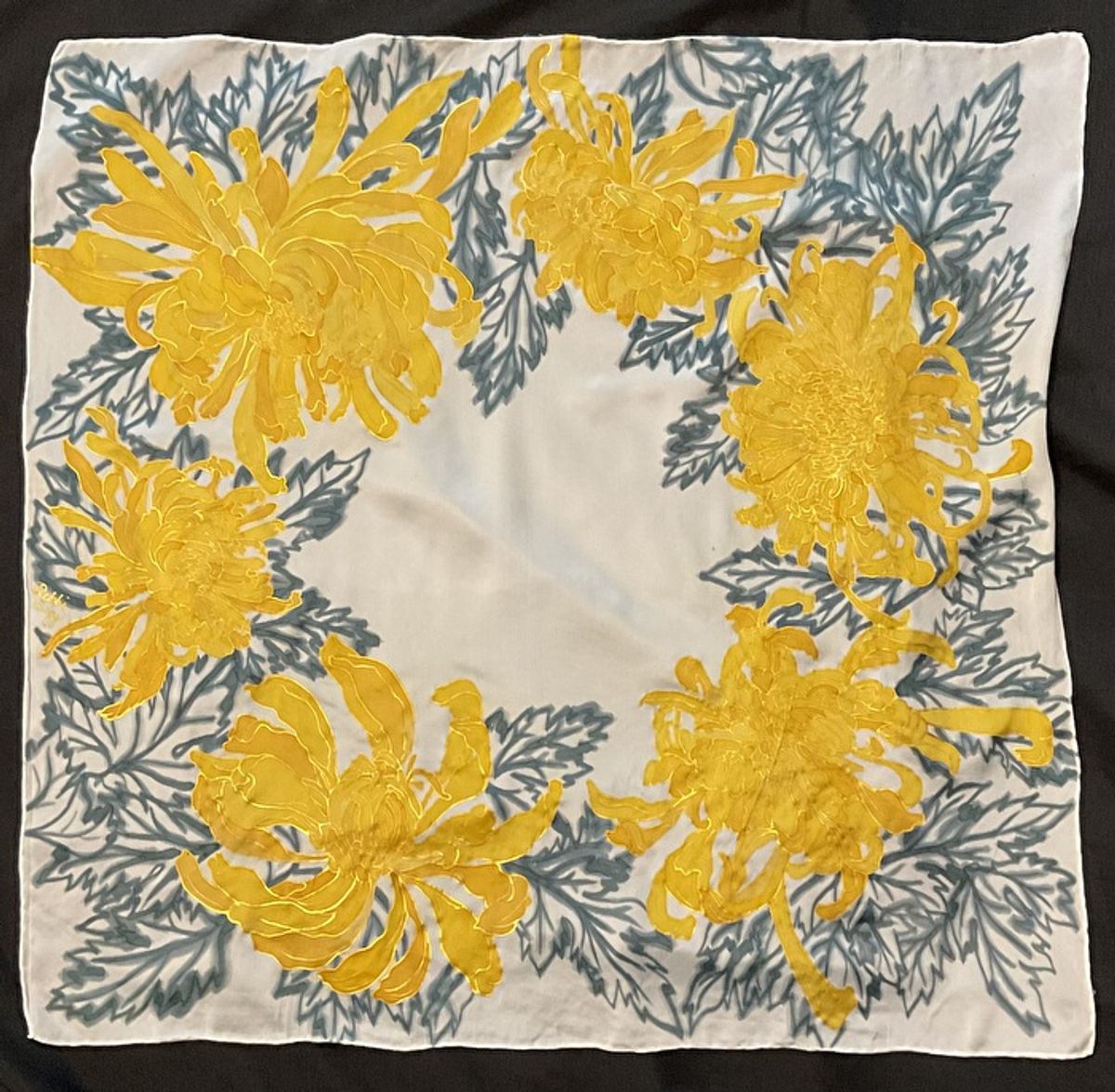 Gold Mums — image 3