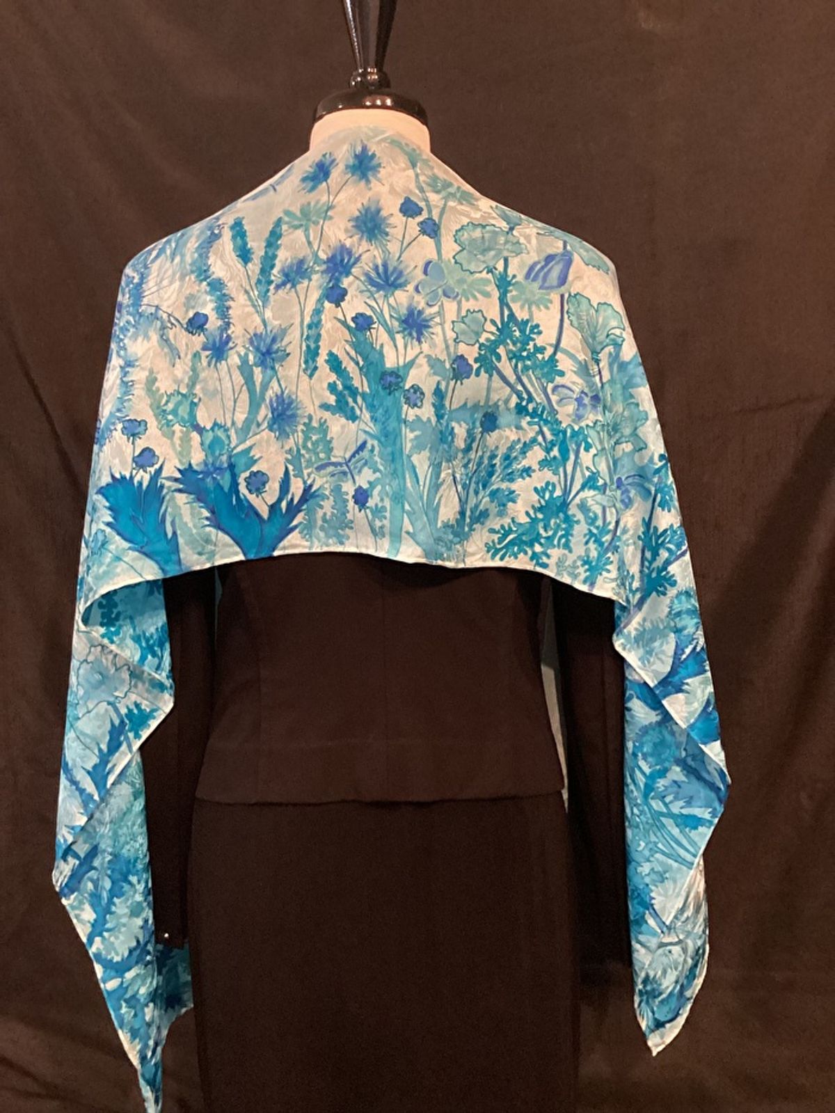Cat's Garden in Blue on Jacquard Silk — image 4