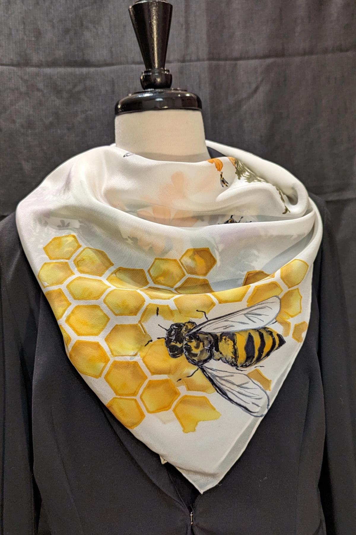 Honeycomb, Bees, Flowers — image 2