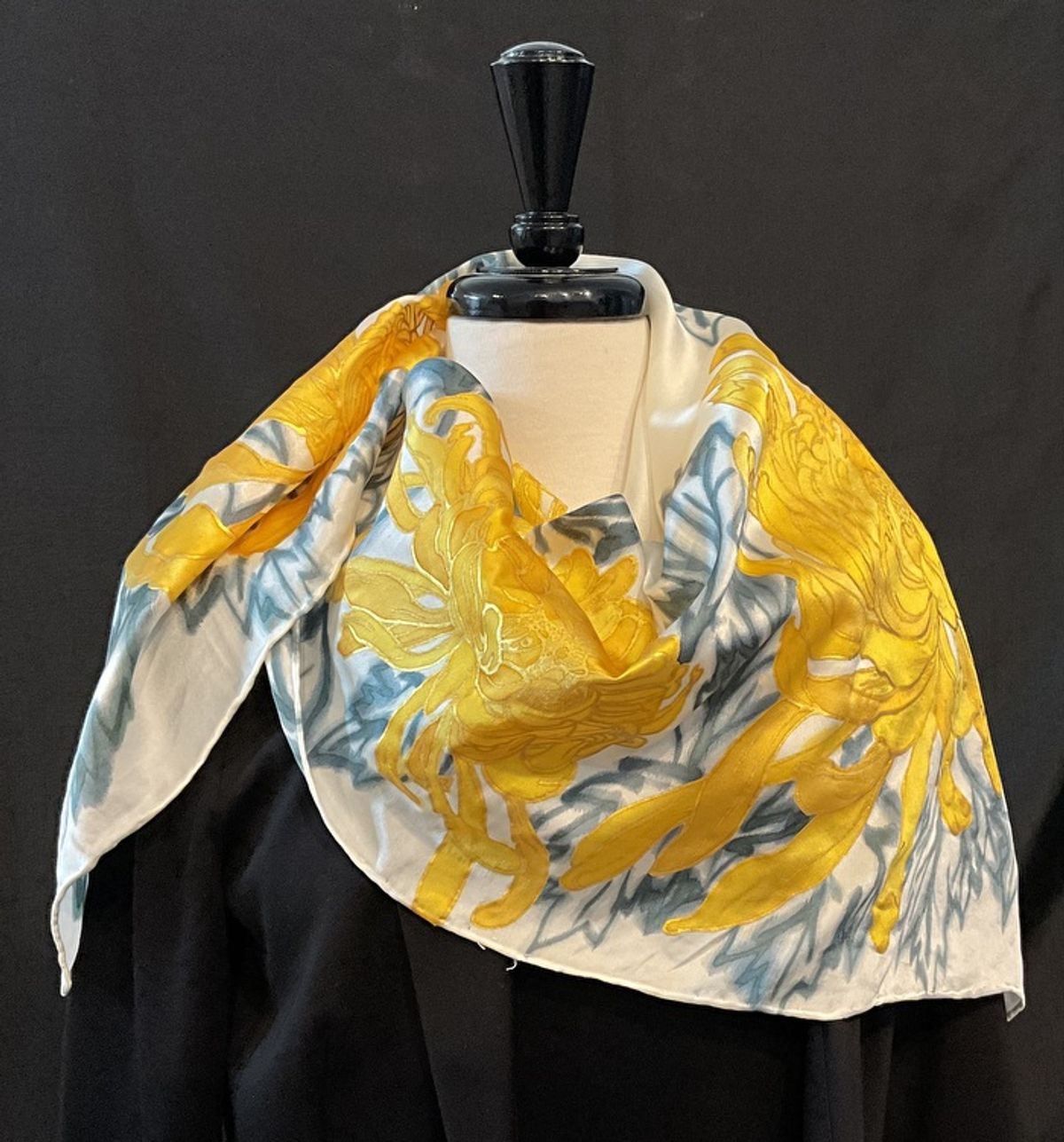 Gold Mums — image 2